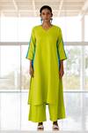 Buy_Silai Studio_Green Linen, Viscose V-neck Avocado Azure Box Slit Kurta 