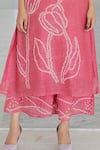 Shop_Silai Studio_Pink Chanderi Embroidery Split V-neck Misty Tulips Bandhani Kurta Set 