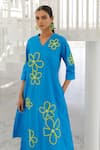 Silai Studio_Blue Poplin Embroidery V-neck Seafoam Floral Kurta Set _Online_at_Aza_Fashions