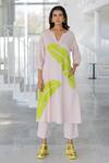 Buy_Silai Studio_Pink Linen, Viscose Applique V-neck Blush Basil Kurta _at_Aza_Fashions