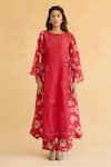 Naaz By Noor_Pink Chanderi, Cotton Embroidery Round Neck Floral Kurta And Pant Set _Online_at_Aza_Fashions