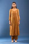 Samyukta Singhania_Brown Chanderi Cotton Mirrors Round Neck Chikankari Kurta Set _Online_at_Aza_Fashions
