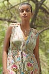 Soniya G_Green Georgette, Chiffon Embroidery V-neck Floral Print Kurta Set _Online_at_Aza_Fashions