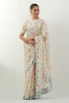 Buy_Vinusto_Cream Chanderi Embroidery Round Neck Floral Print Handwoven Saree Set _at_Aza_Fashions