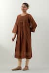 Buy_Vinusto_Brown Chanderi, Cotton Lace Round Neck Handwoven Kurta Set _Online_at_Aza_Fashions