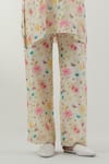 Vinusto_Multi Color Chanderi Round Neck Floral Printed Kurta Pant Set _Online_at_Aza_Fashions
