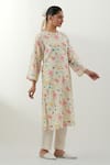 Vinusto_Ivory Chanderi Round Neck Floral Printed Kurta Set _at_Aza_Fashions