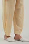 Vinusto_White Cotton Embroidery V-neck Chikankari Kurta Set _at_Aza_Fashions
