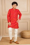 Buy_Jilmil Dreamwear_Red Cotton Mirrors Work Kurta And Pant Set _at_Aza_Fashions