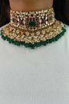 Buy_Prerto_Emerald Green Gemstones, Pearls Kashi Golden Kundan Drops Necklace Set _at_Aza_Fashions
