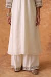 Buy_Pouli Pret_Ivory Chanderi, Organza Embroidery, Zari Split V-neck Zardozi Kurta Set _Online_at_Aza_Fashions