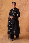 Buy_Pouli Pret_Black Chanderi, Organza Zari V-neck Embroidered Kurta Set 