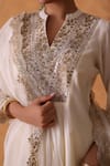 Buy_Pouli Pret_Ivory Chanderi, Cotton, Organza Zari Split V-neck Embroidered Kurta Set 