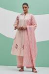 Buy_Priya Chaudhary_Peach Linen Embroidery Mandarin Collar Block Print Kurta Set _at_Aza_Fashions