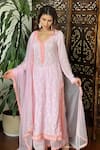 Buy_Label Aishwaryrika_Pink Georgette Embroidery V-neck Chikankari Lace Kurta Set _at_Aza_Fashions