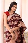 Buy_Naaritva India_Brown Zari Cocoa Handwoven Banarasi Saree With Running Blouse 