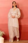 Buy_Charu Makkar_Peach Linen, Satin, Organza Embroidery V-neck Floral Kurta Set _Online_at_Aza_Fashions