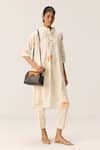 Buy_Kharakapas_Off White Cotton Mandarin Collar French Hydrangeas Kurta Set 