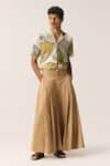 Buy_Kharakapas_Beige Oxford, Cotton Pleated Flared Pants _at_Aza_Fashions