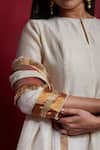 Buy_Vinusto_Ivory Chanderi, Cotton Zari, Embroidery, Fringe Round Neck Anarkali Kurta Set 