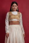 Vinusto_Ivory Chanderi Gota Patti, Stones Collared, Round Neck And Gold Lehanga Set _Online_at_Aza_Fashions