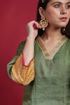 Buy_Vinusto_Olive Green Chanderi Embroidery V-neck Kurta Set 