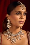Shop_Nazaakat By Samara Singh_White Diamonds, Pearls Kundan Brass Jewelry Set 
