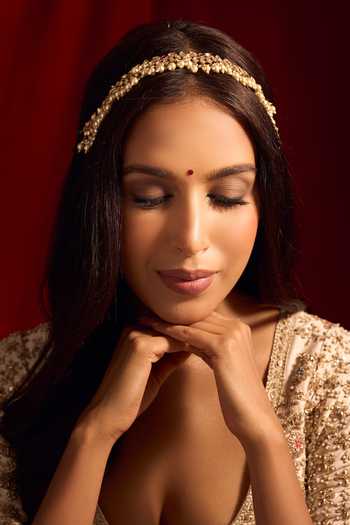 Nazaakat By Samara Singh_Red Ruby Kundan Mathapatti _Online_at_Aza_Fashions