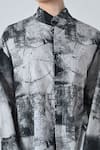 Buy_Samant Chauhan_Gray Cotton Mandarin Collar Cracked Print Designer Shirt 