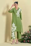 Origani_Green Linen Applique V-neck Embroidered Chanderi Silk Kurta Set _Online_at_Aza_Fashions