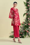 Origani_Red Linen Embroidery V-neck Thread Kurta _Online_at_Aza_Fashions