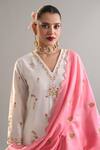 Buy_Anantaa By Roohi X AZA_Off White Silk, Chanderi Embroidery V-neck Kurta And Pant Set _Online