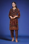 Samyukta Singhania_Burgundy Polyester Sequins Split V-neck Maroon Printed Kurta And Pant Set _Online_at_Aza_Fashions