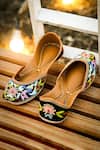 Buy NR By Nidhi Rathi Black Multicoloured Embroidered Leather Juttis at Aza Fashions Buy_NR By Nidhi Rathi_Black Multicoloured Embroidered Leather Juttis _at_Aza_Fashions
