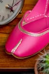 NR By Nidhi Rathi Pink Leather Classic Juttis Online NR By Nidhi Rathi_Pink Leather Classic Juttis _Online