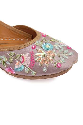 Buy NR By Nidhi Rathi Lavender Embroidered Flat Juttis Buy_NR By Nidhi Rathi_Lavender Embroidered Flat Juttis