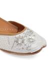 NR By Nidhi Rathi White Handcrafted Embroidered Leather Juttis at Aza Fashions NR By Nidhi Rathi_White Handcrafted Embroidered Leather Juttis _at_Aza_Fashions