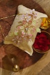 Buy_Floristaa By Mahek_Green Rhinestones, Pearls Avni Rakhi Lumba Set _at_Aza_Fashions