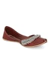 Buy_NR By Nidhi Rathi_Maroon Ghunghroo Embellished Leather Juttis _at_Aza_Fashions