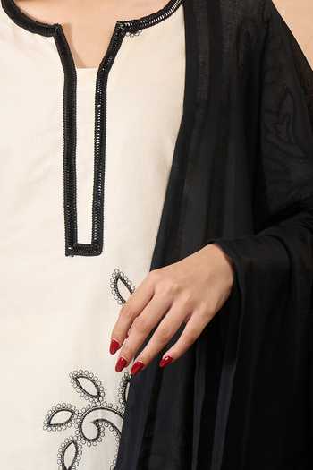 Buy_Samyukta Singhania_Off White Cotton Embroidery Split V-neck Kurta Pant Set _Online_at_Aza_Fashions