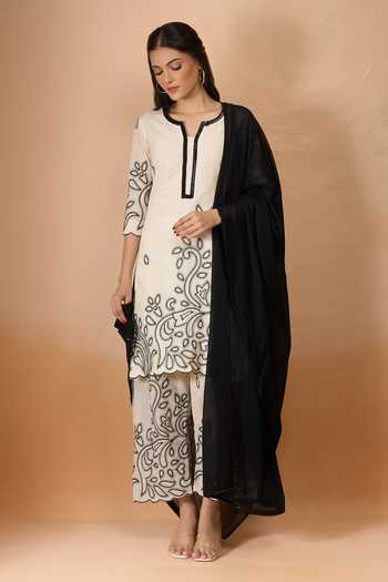 Buy_Samyukta Singhania_Off White Cotton Embroidery Split V-neck Kurta Pant Set _at_Aza_Fashions