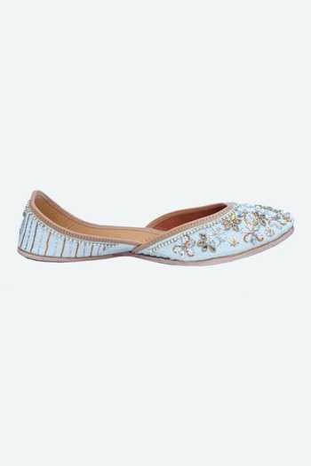 NR By Nidhi Rathi_Gray Embellished Leather Flat Juttis _Online_at_Aza_Fashions