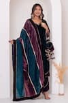 Buy_Pomcha Jaipur_Green Velvet, Silk Gota Patti V-neck Bottle Kurta Pant Set _at_Aza_Fashions