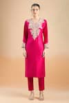 Shop_Prisho_Pink Chiffon Embroidery V-neck Floral Applique Kurta Set _Online_at_Aza_Fashions