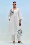 Buy_Priya Chaudhary_White Chanderi V-neck Block Print Kurta Pant Set _at_Aza_Fashions