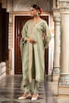 Buy_Neha Khullar_Green Organza Mirrors, Zari V-neck Silk Chanderi Kurta Set _at_Aza_Fashions