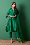 Buy_Priti Prashant_Emerald Green Silk, Organza Embroidery Collared Radiance Kurta Set With Dupatta _at_Aza_Fashions