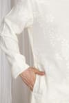 Buy Aham-Vayam White Cotton Embroidery Thread Kurta Buy_Aham-Vayam_White Cotton Embroidery Thread Kurta
