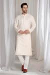 Buy_Aham-Vayam_Pink Cotton Embroidery Flora Thread Kurta _at_Aza_Fashions