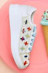 Buy_The Saree Sneakers_White Colored Cross Sneakers 